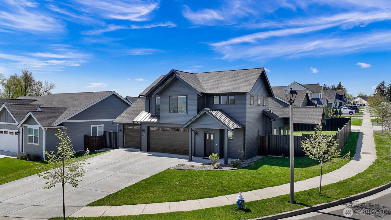 2163 Lagerwey Cir - Photo 1