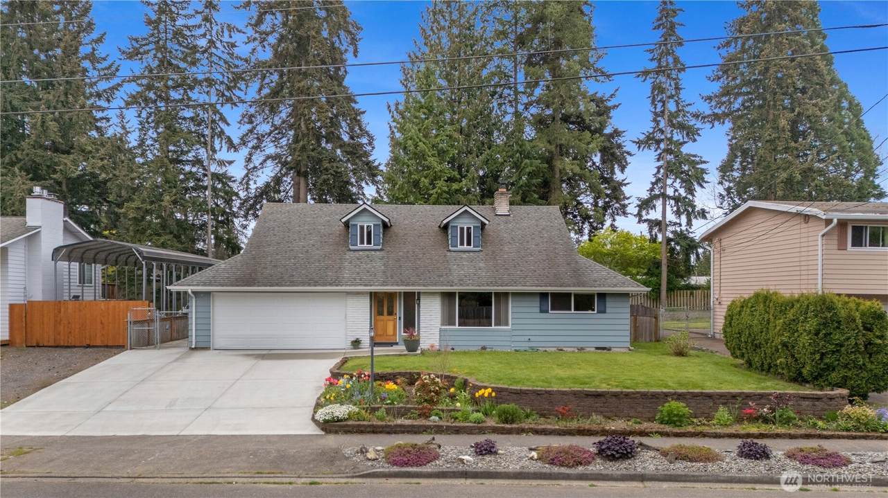 6222 185th Street - Photo 1