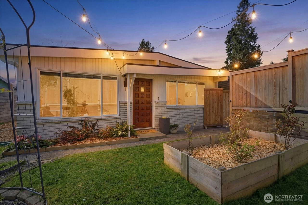 219 108th Street - Photo 1