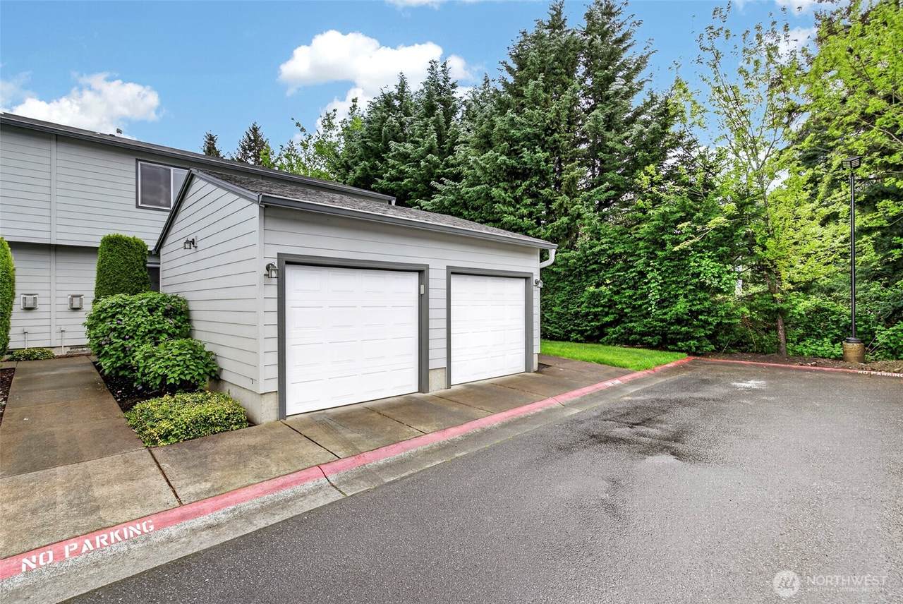 4000 109th Avenue - Photo 1