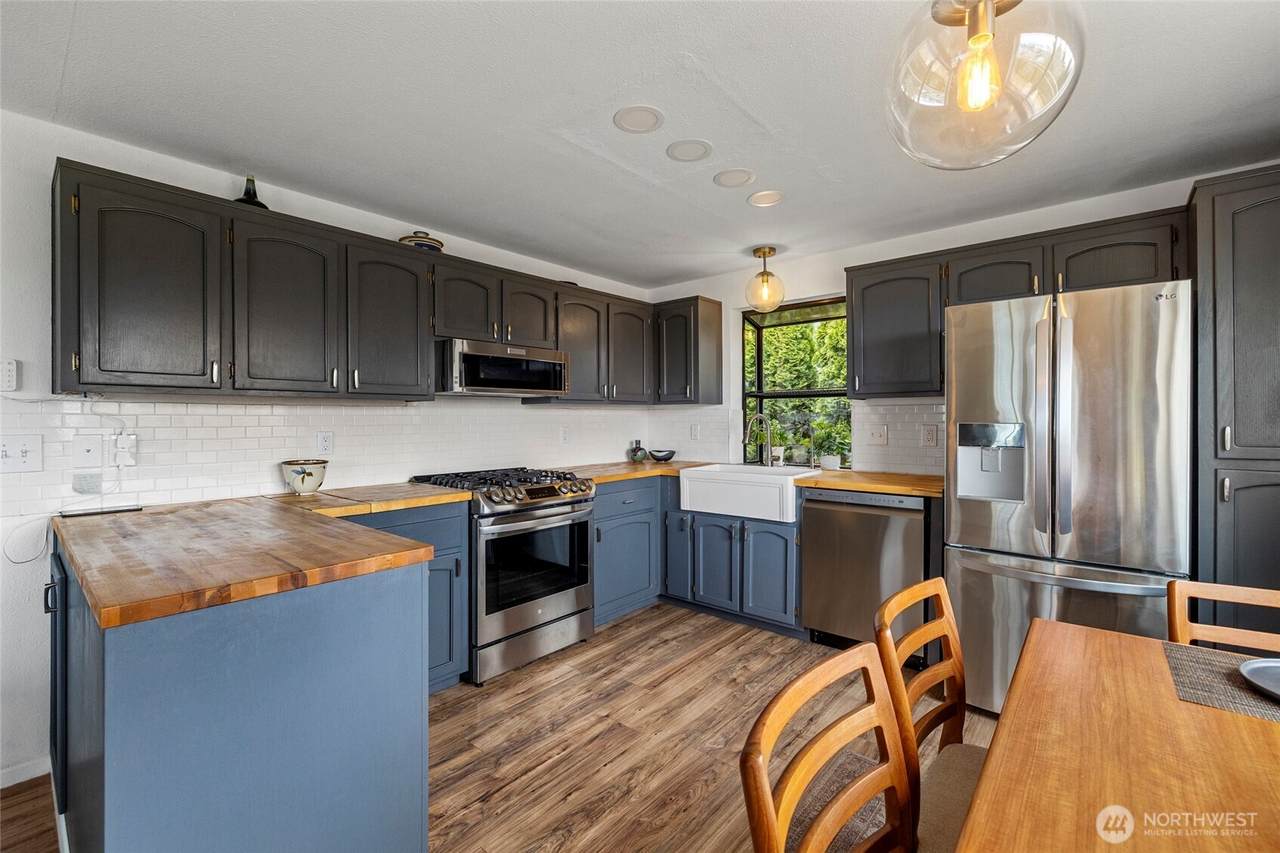 https://bt-photos.global.ssl.fastly.net/nwmls/1280_boomver_1_2512883-1.jpg