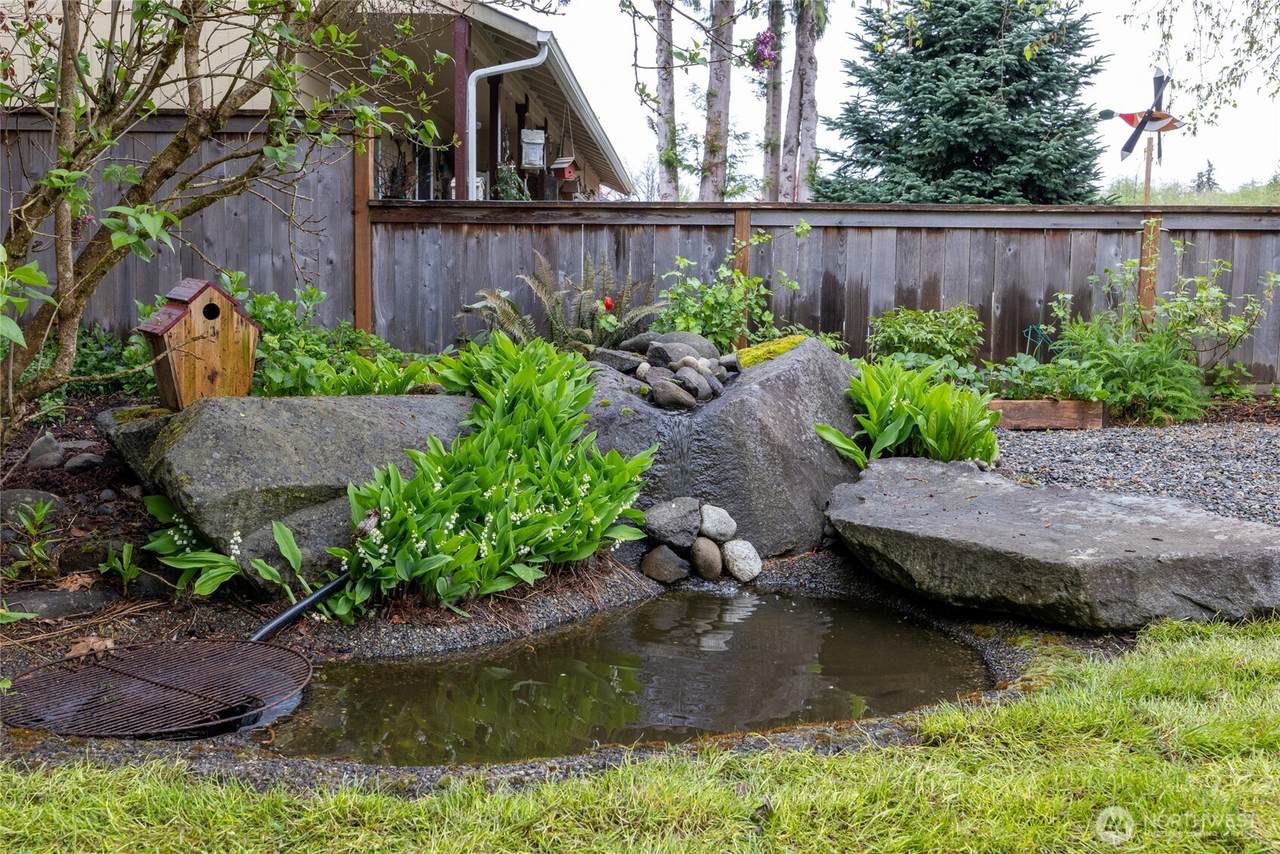 https://bt-photos.global.ssl.fastly.net/nwmls/1280_boomver_1_2513152-1.jpg