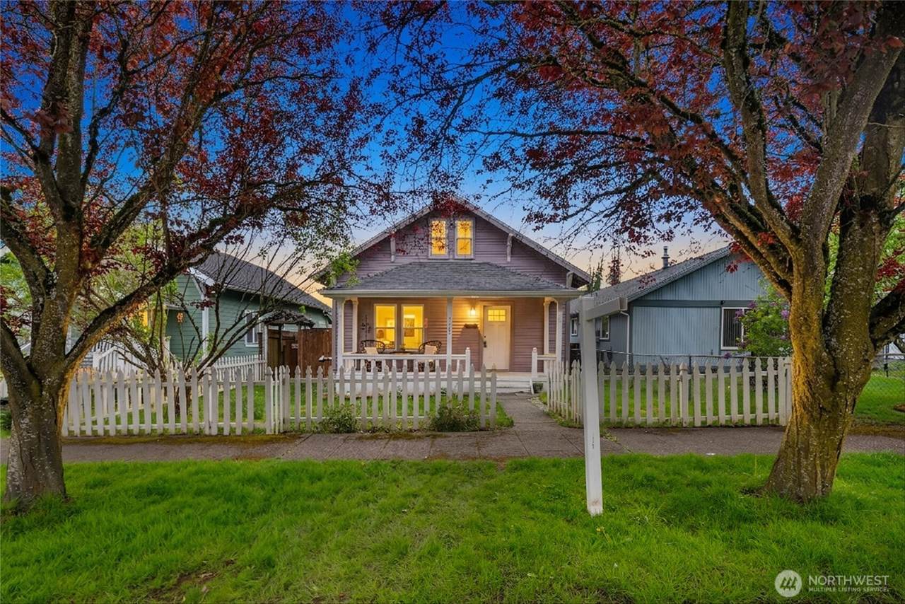 2408 Highland Avenue - Photo 1