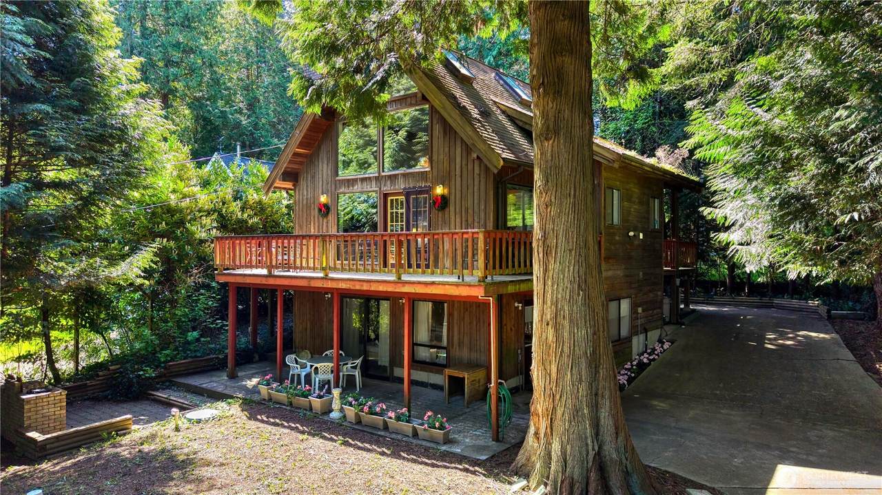 1881 Cliff Road - Photo 1