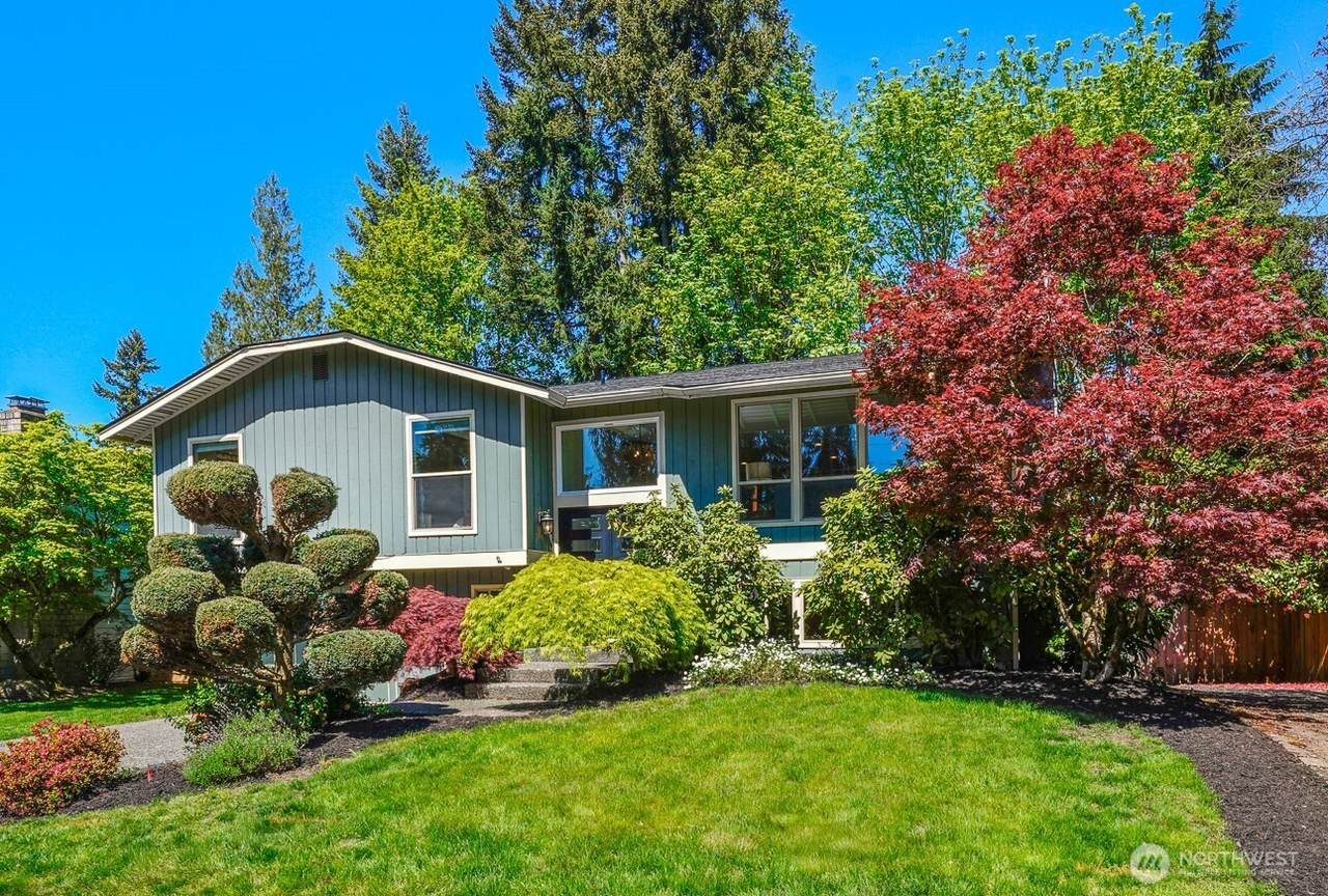 8910 195th Street - Photo 1