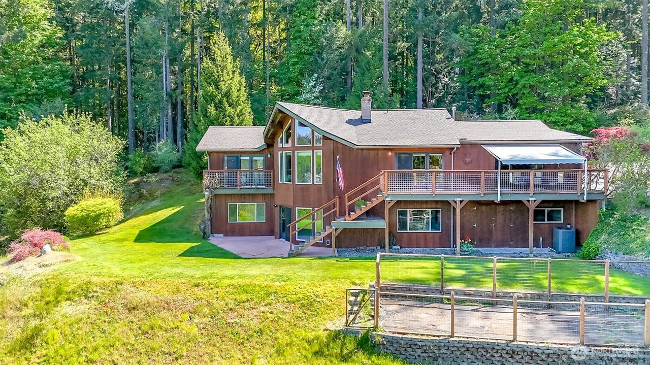 4802 92nd Avenue - Photo 1