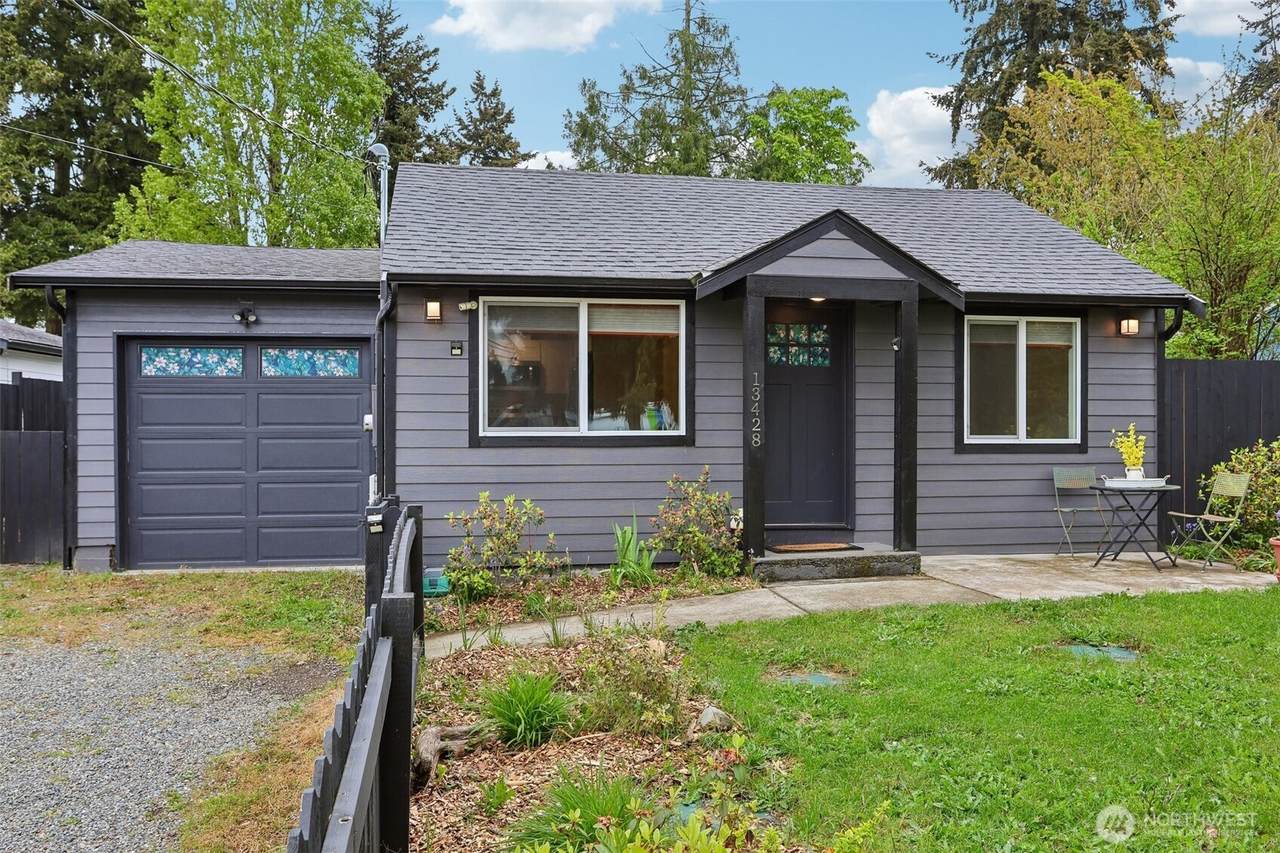 13428 6th Avenue - Photo 1