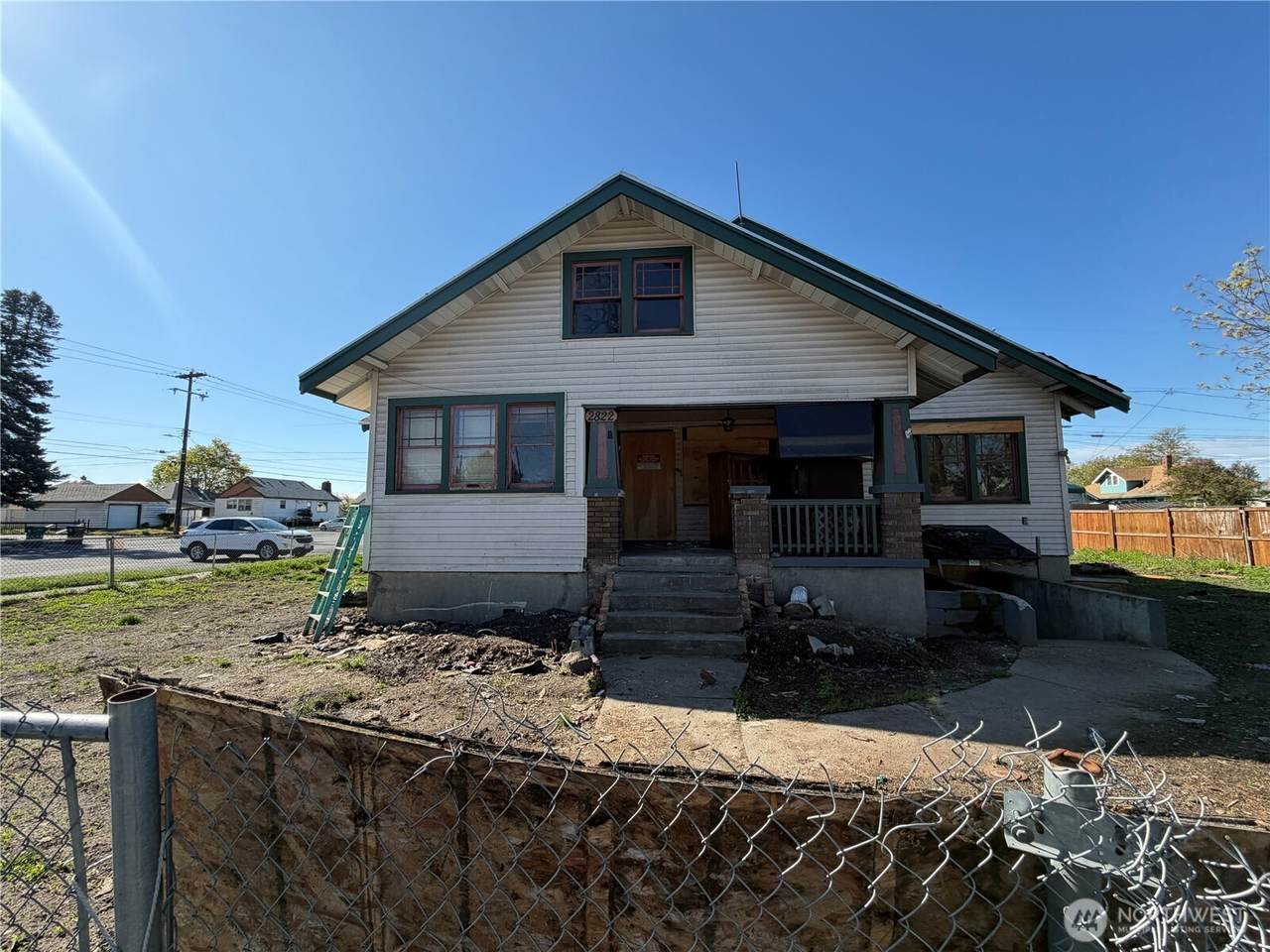 2822 Wellesley Avenue - Photo 1