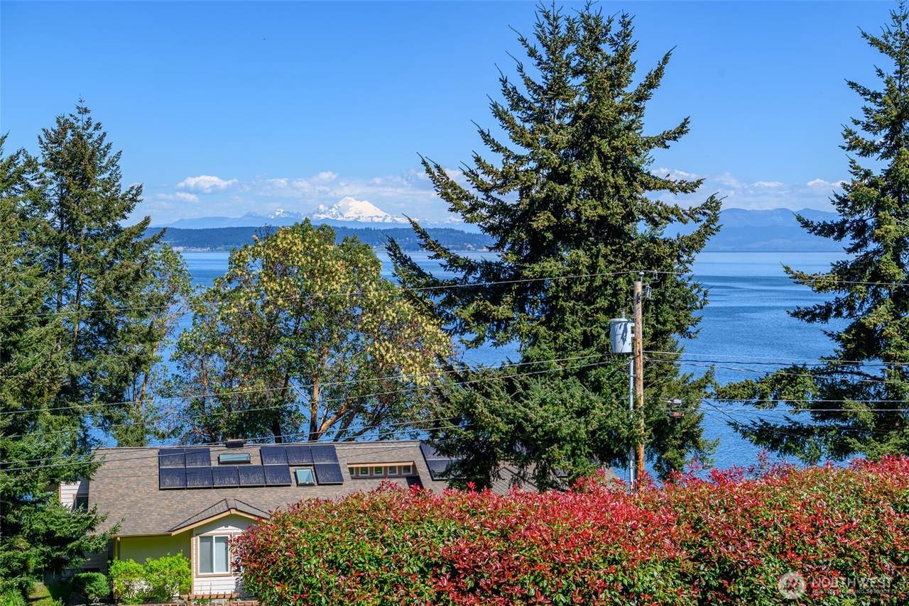 315 Marine Drive - Photo 1