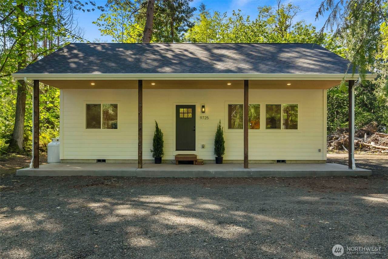 9725 Hunter Point Road - Photo 1