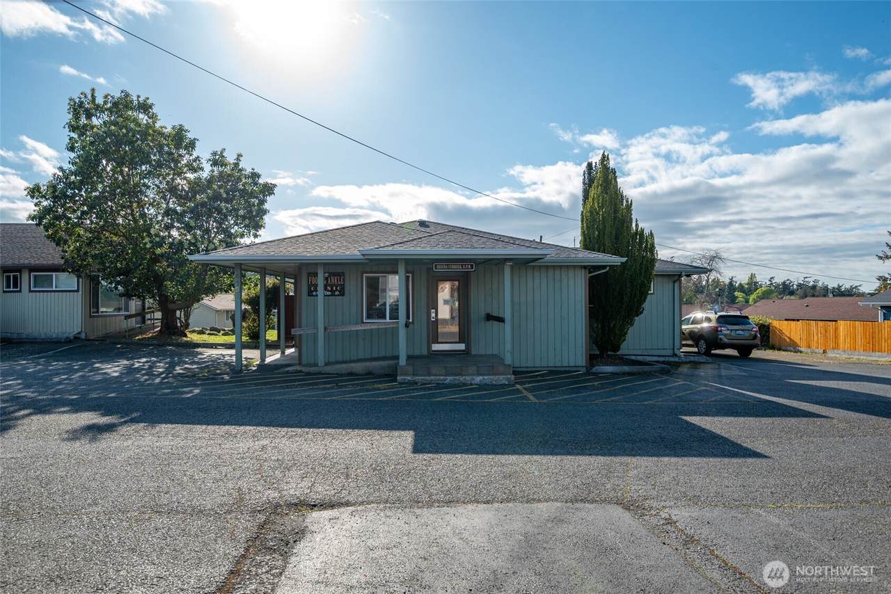 412 Main Street - Photo 1