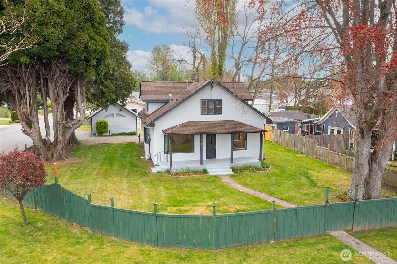 1218 Mitchell Ave - Photo 1
