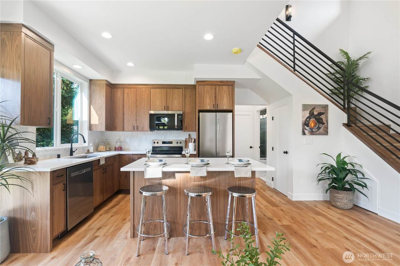 2907 Cedarwood Avenue - Photo 1