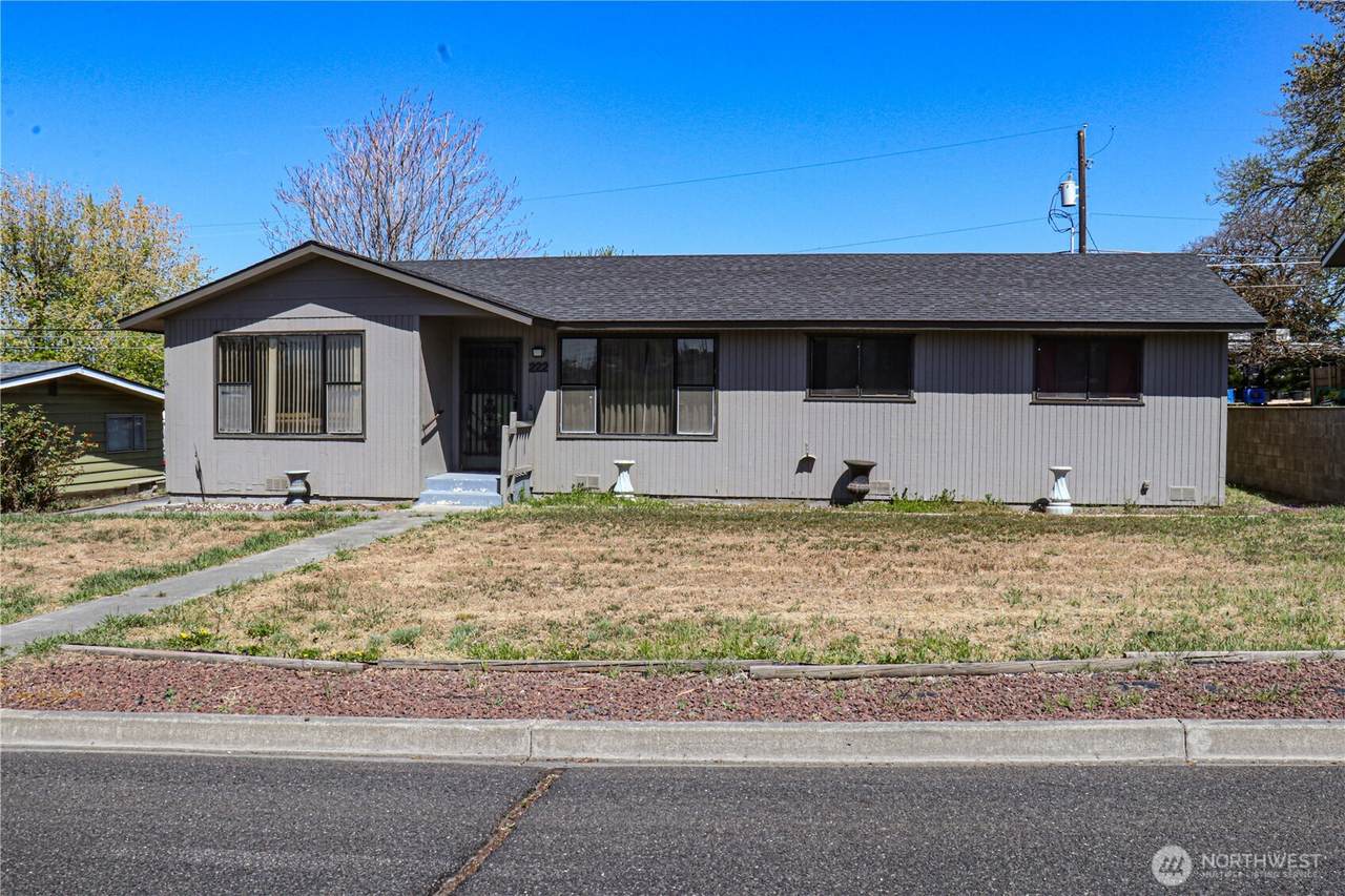 222 Nelson Road - Photo 1