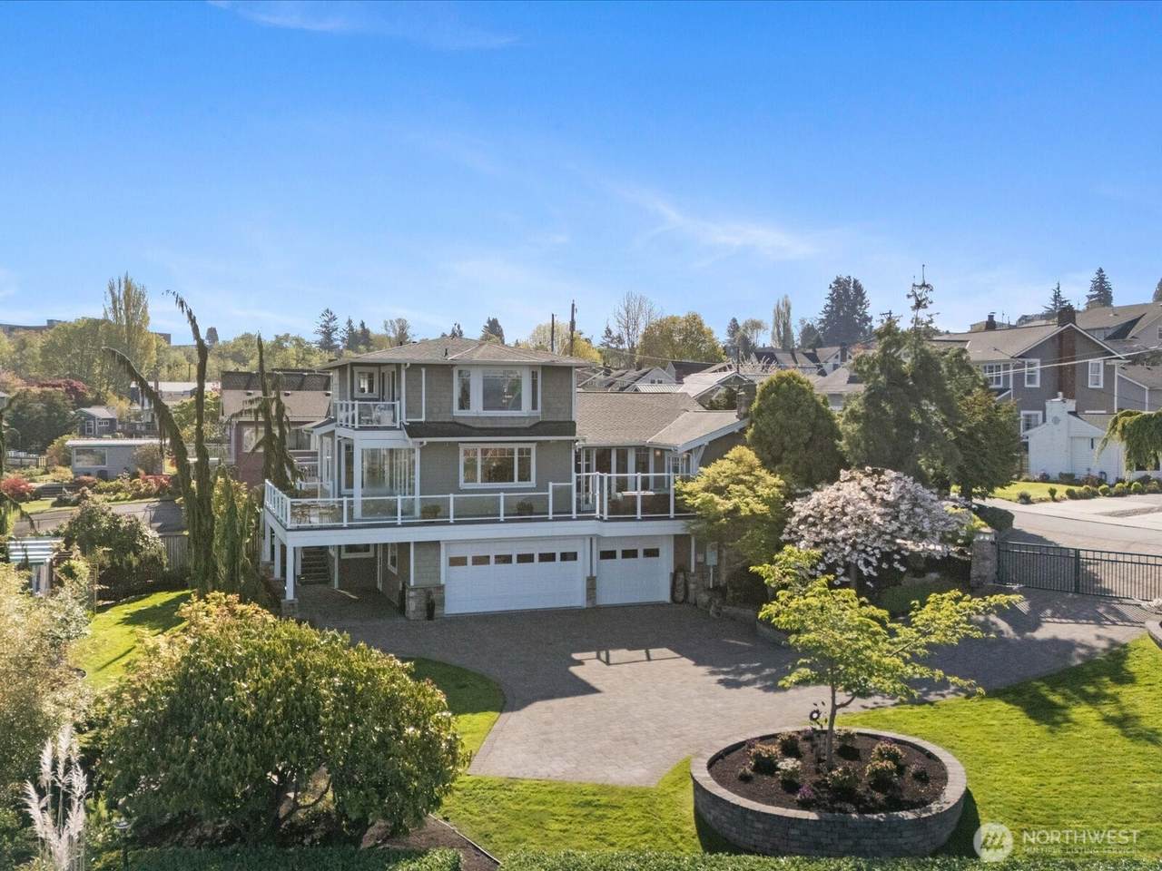 603 Warren Avenue - Photo 1
