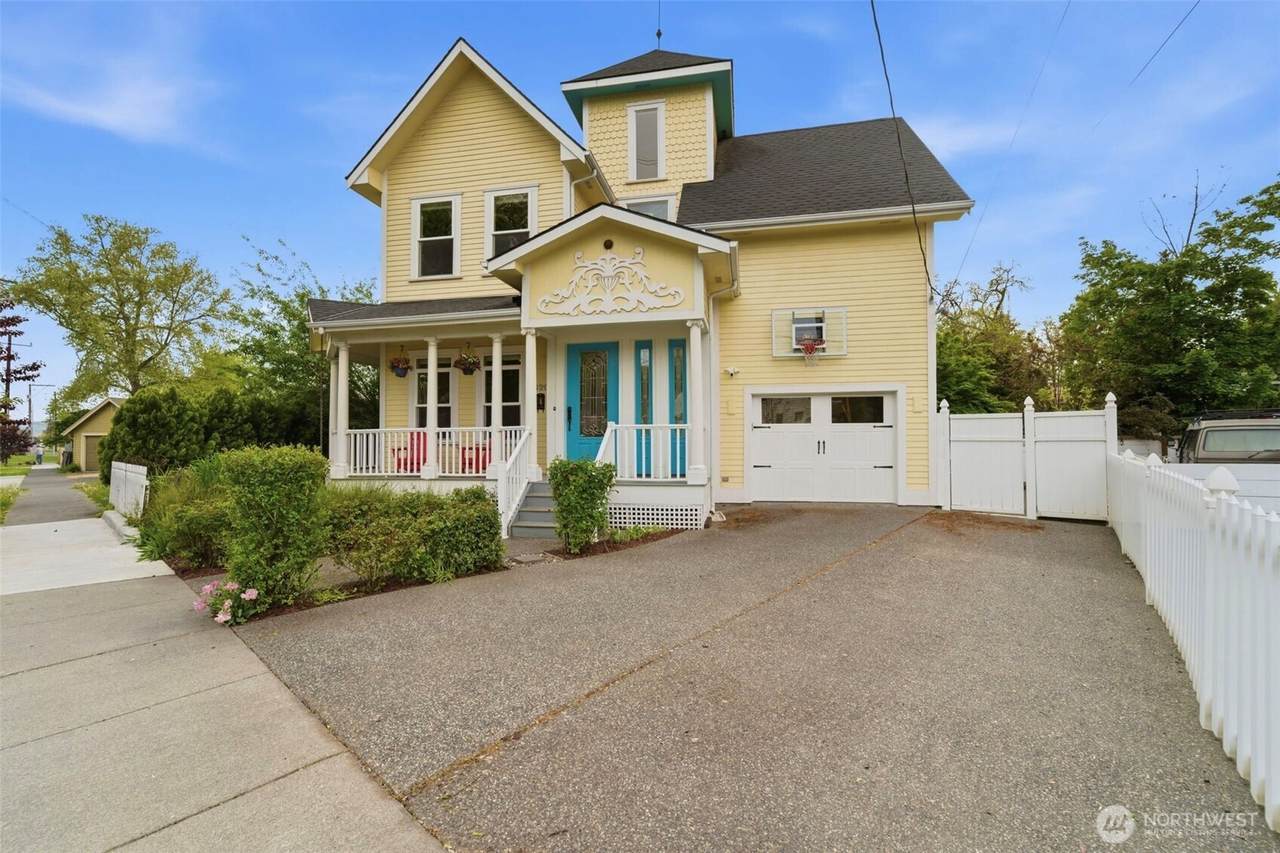 620 Howard Street - Photo 1