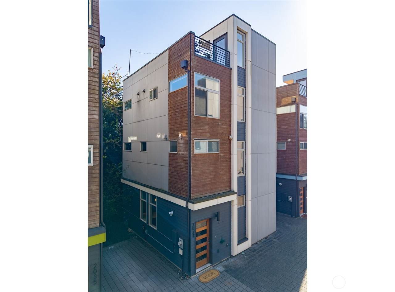 2037 65th Street - Photo 1