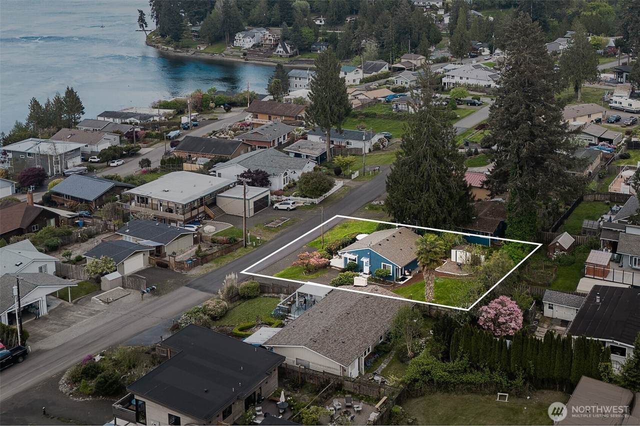 10035 Windward Drive - Photo 1
