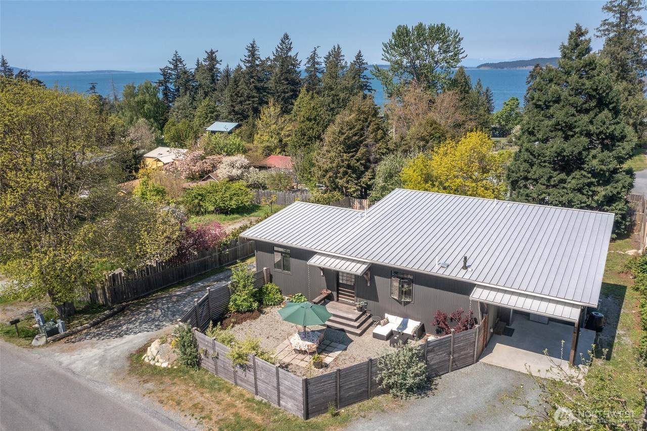 183 Spruce Street - Photo 1