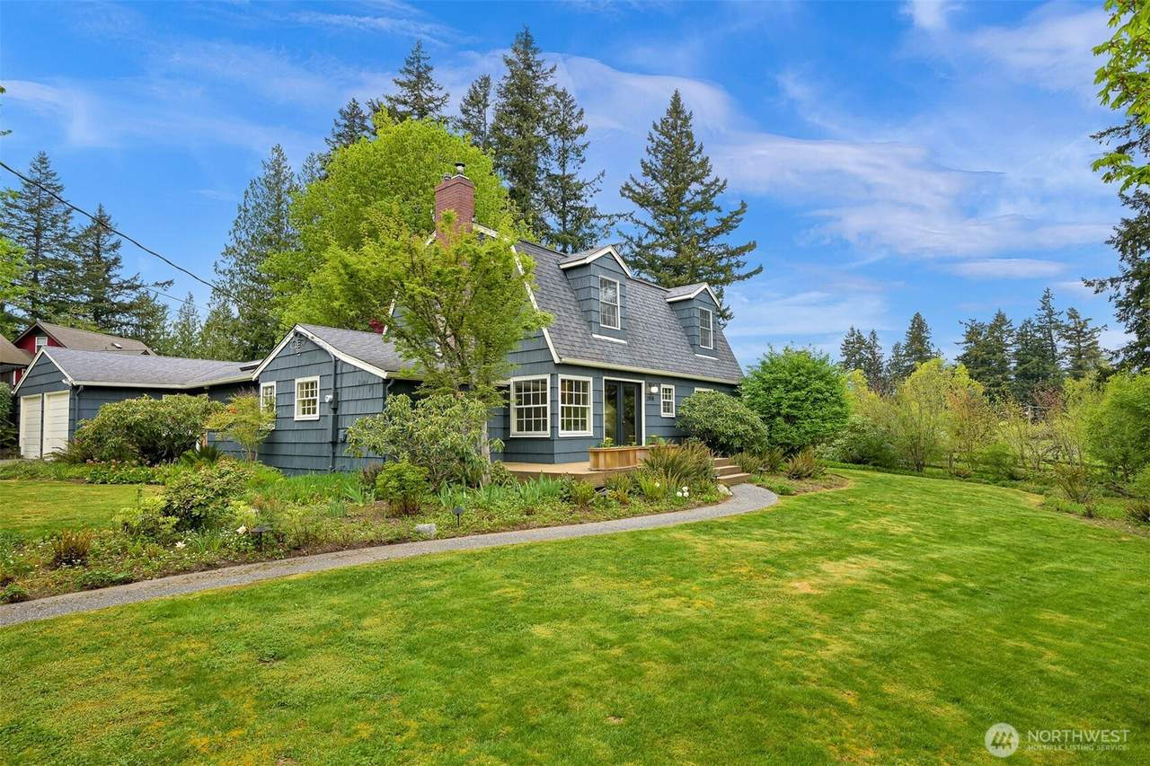2814 40th Street - Photo 1