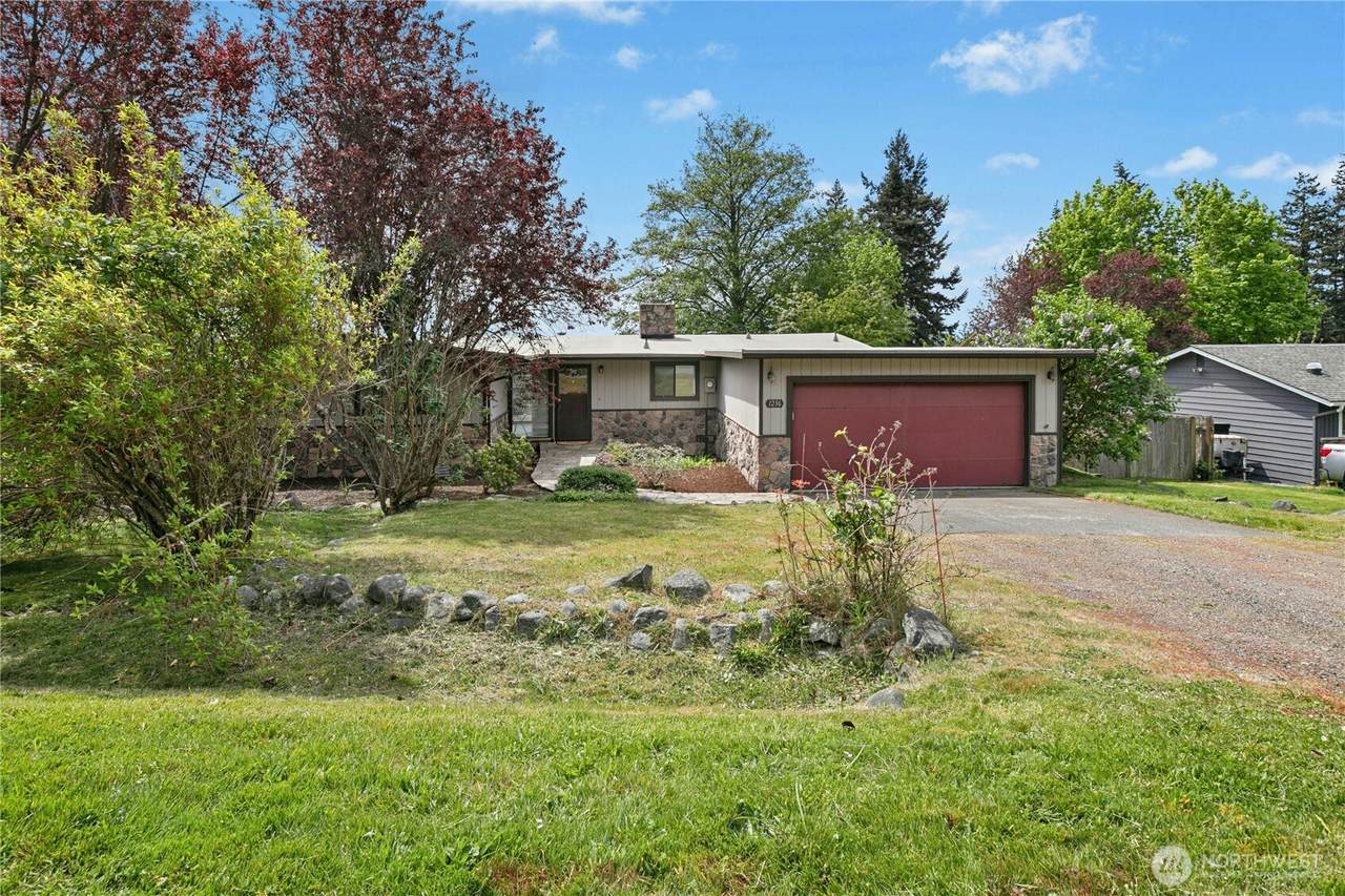 1236 Crescent Drive - Photo 1