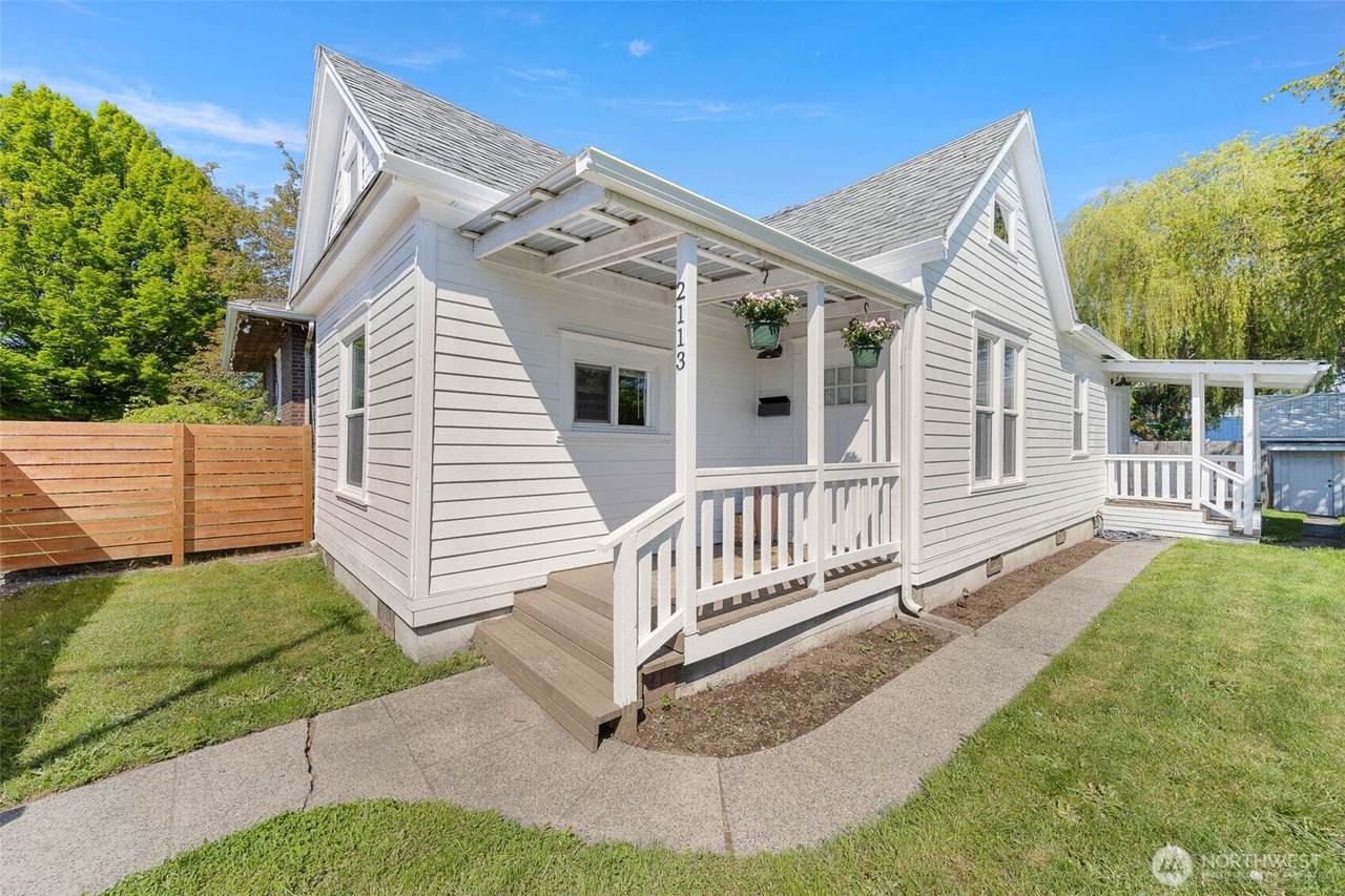 2113 Wilkeson Street - Photo 1