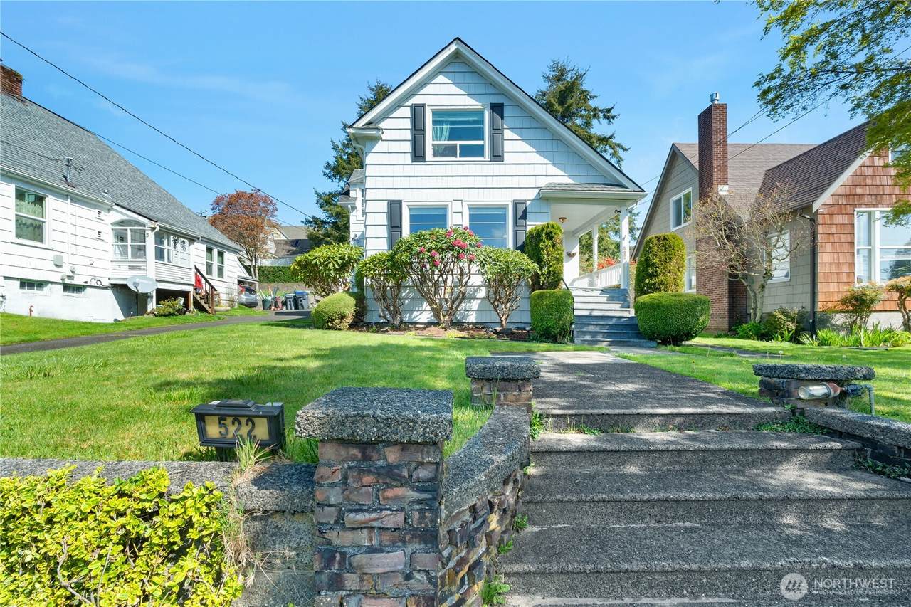 522 6th Street - Photo 1