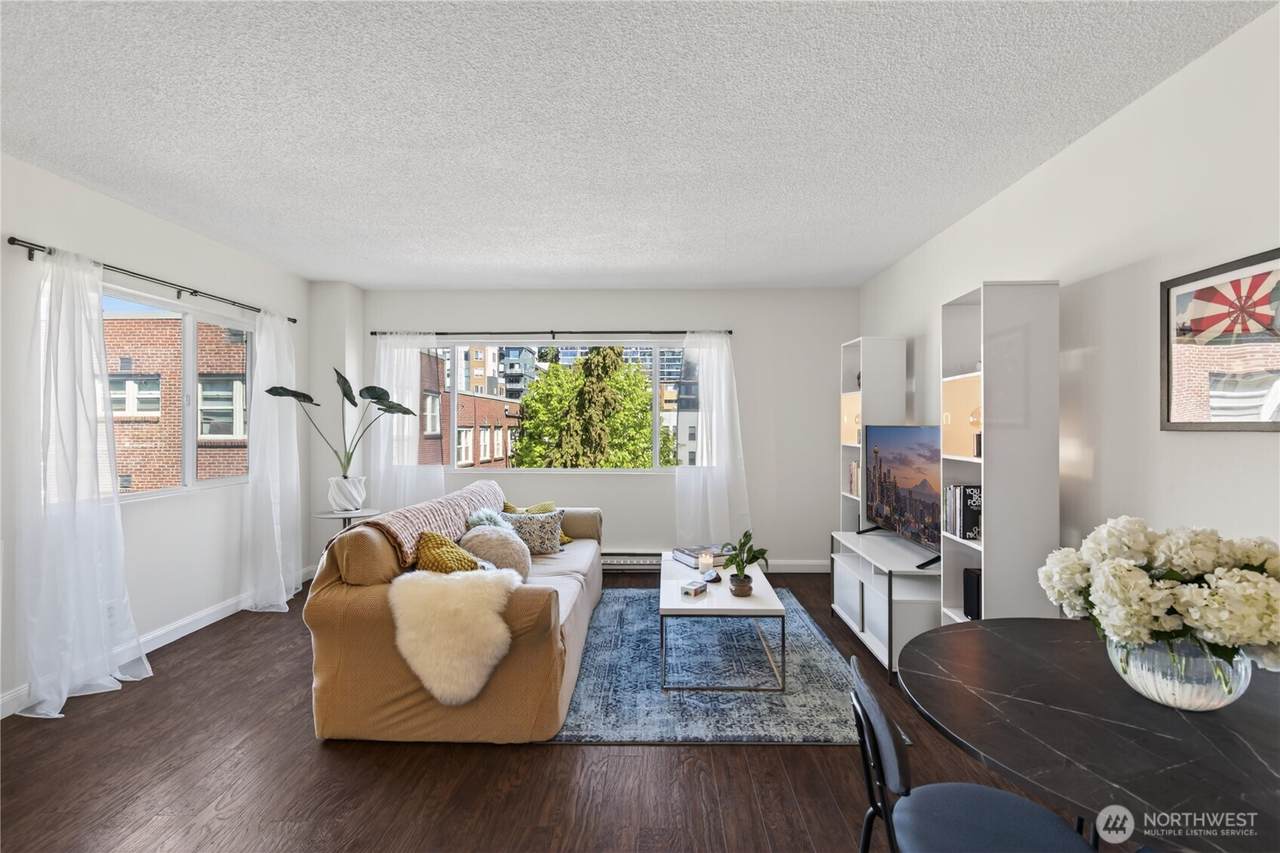 308 Republican Street - Photo 1