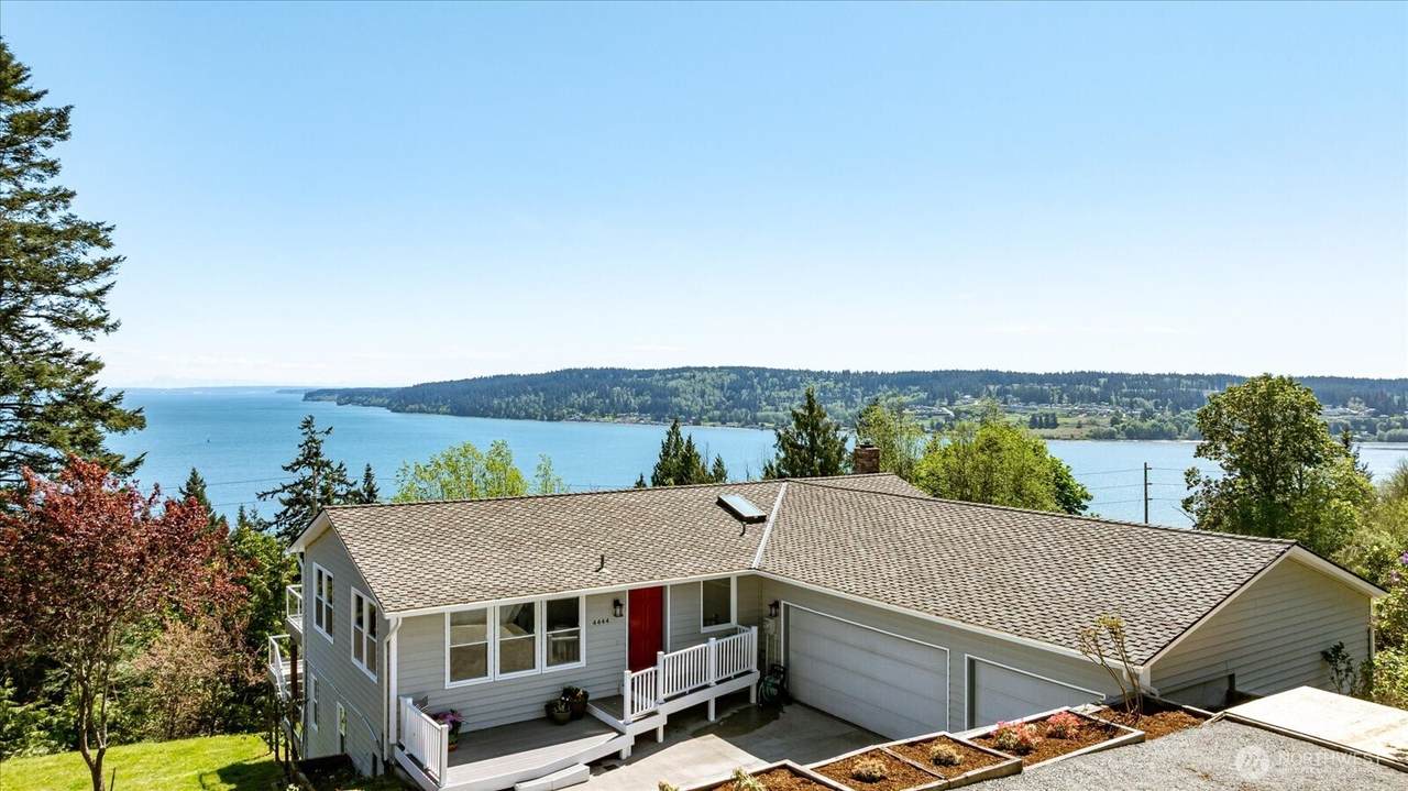 4444 Norris Lane - Photo 1