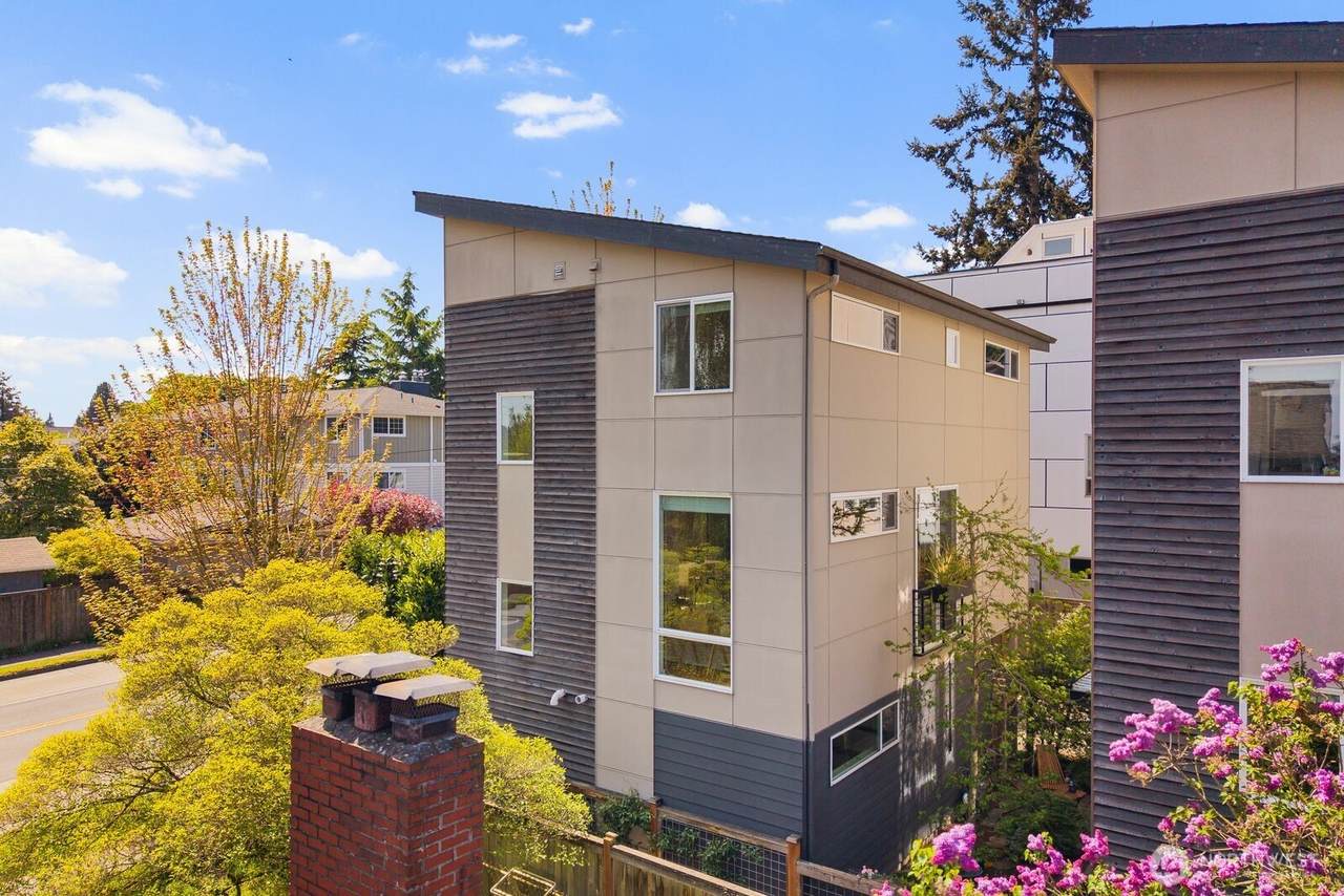 628 85th Street - Photo 1