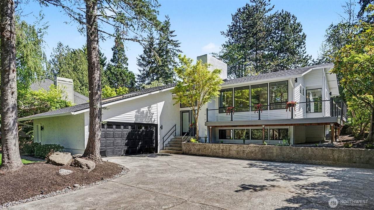 6560 Mercer Way - Photo 1