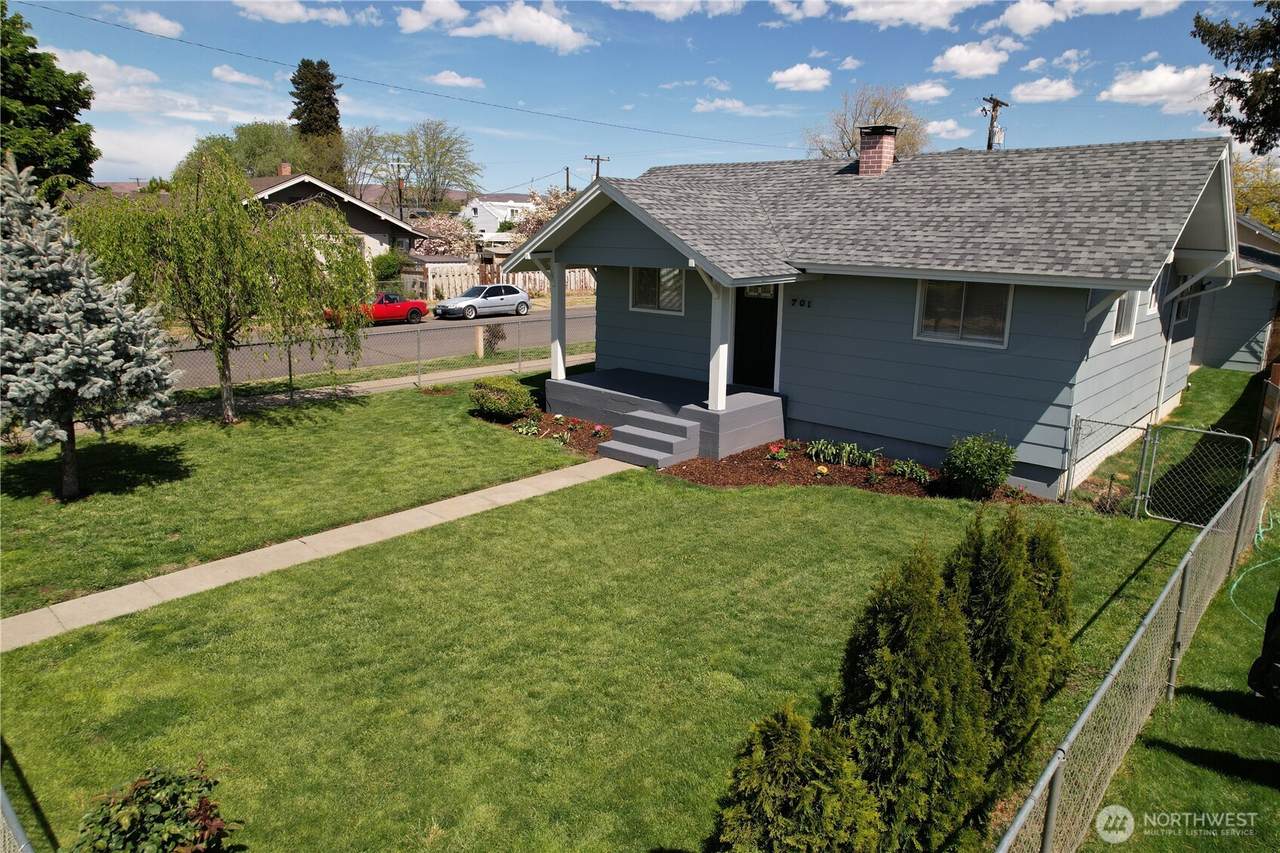701 Queen Avenue - Photo 1