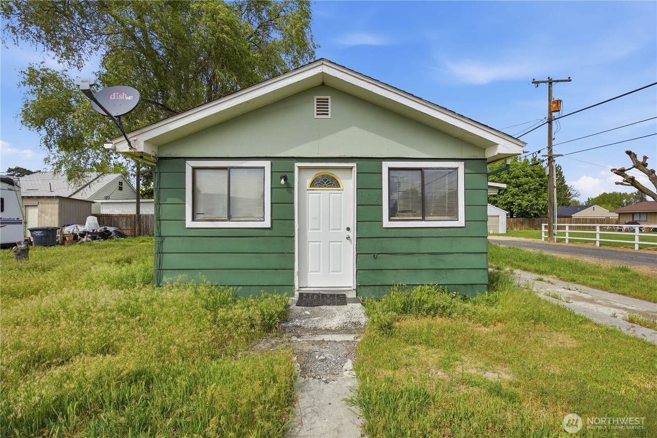 104 E 5th Ave - Photo 1