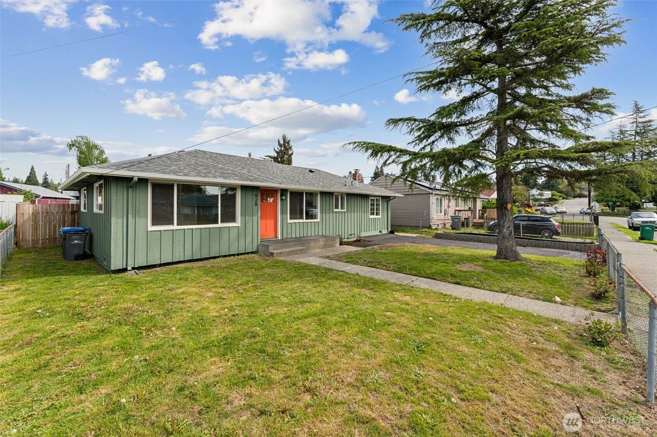 928 Dibb Street - Photo 1