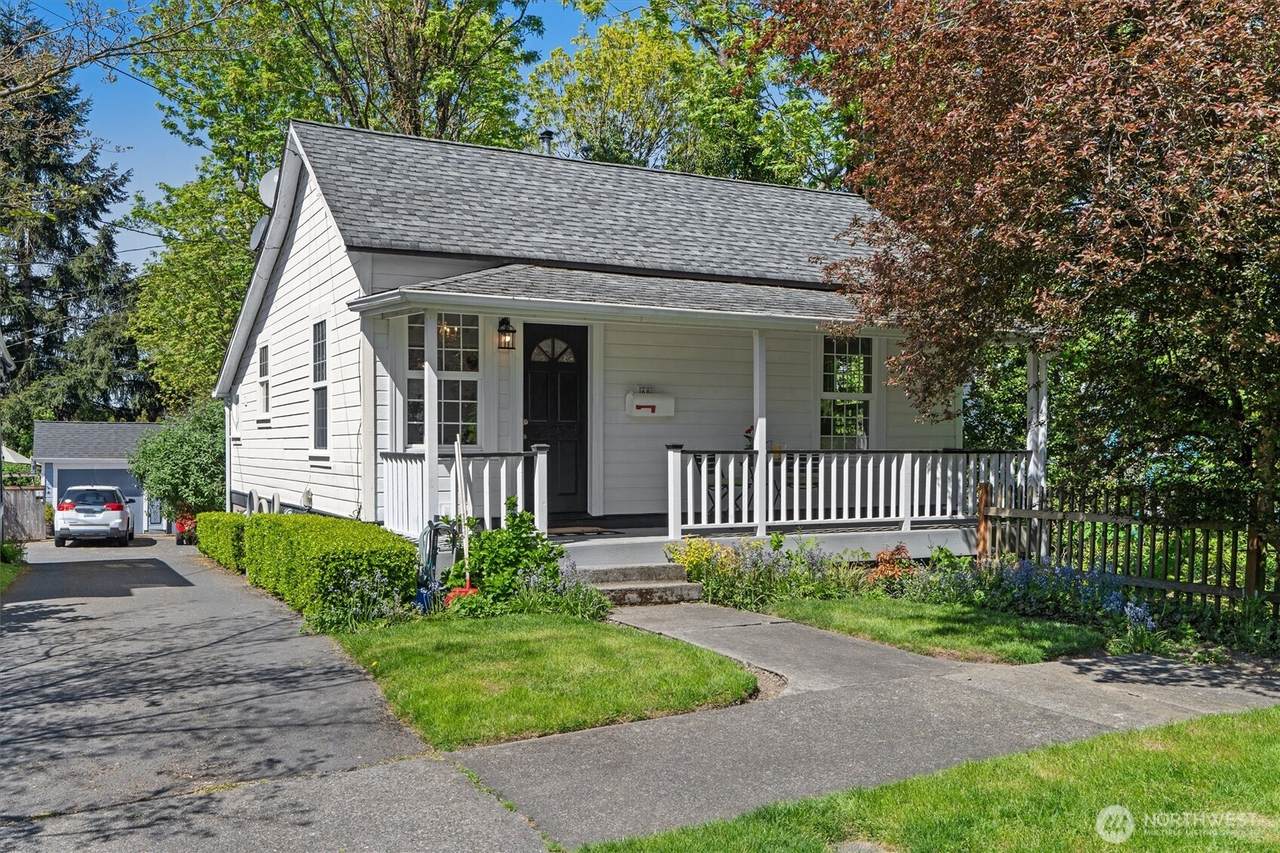 60 Cedar Avenue - Photo 1