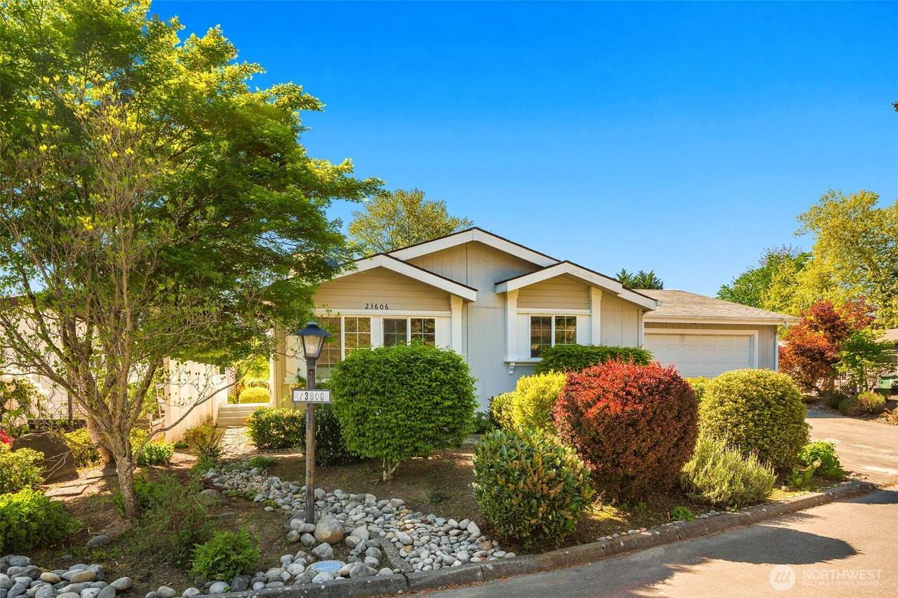 23606 Lake Dr - Photo 1