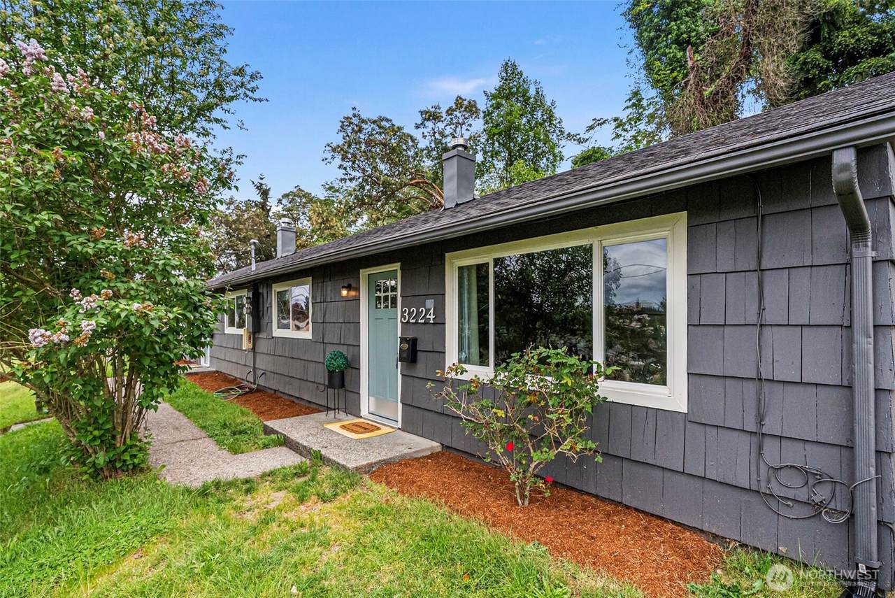 3224 Halverson Avenue - Photo 1