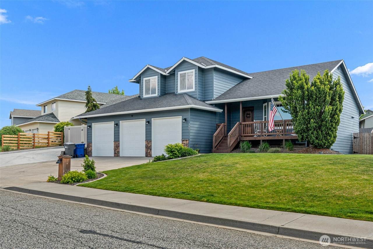 2601 Aviation Dr - Photo 1