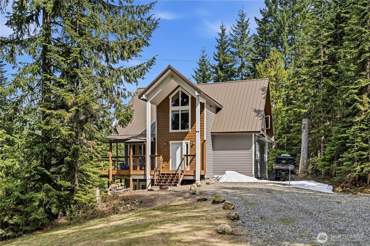 320 Lakeview Way - Photo 1
