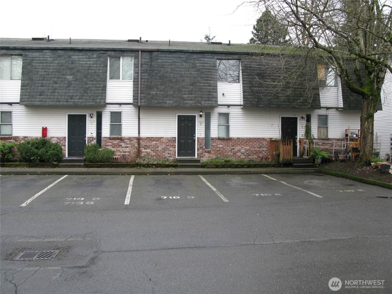 710 10th Street - Photo 1