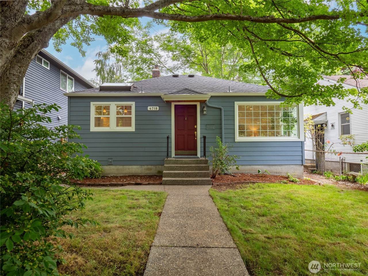 4718 49th Avenue - Photo 1