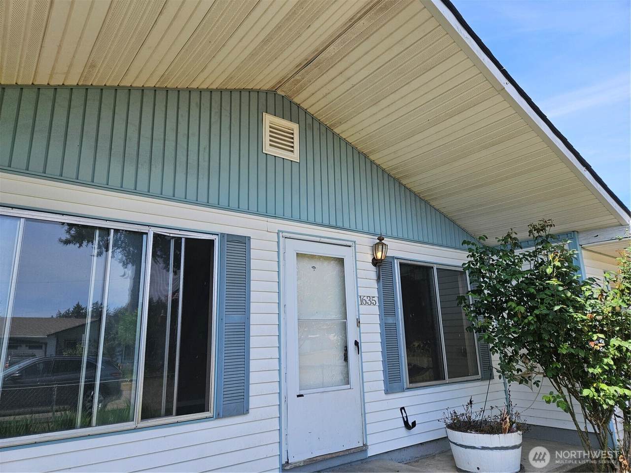 1635 Jackson Street - Photo 1
