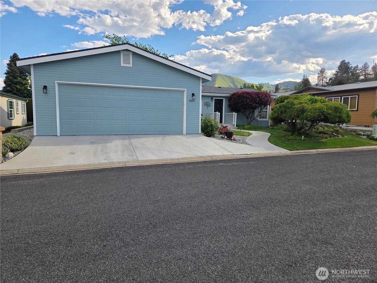1819 Heritage Drive - Photo 1