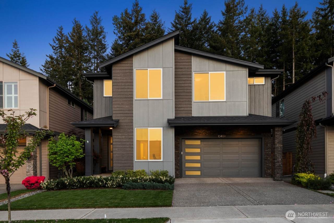 13409 Edmunds Parkway - Photo 1