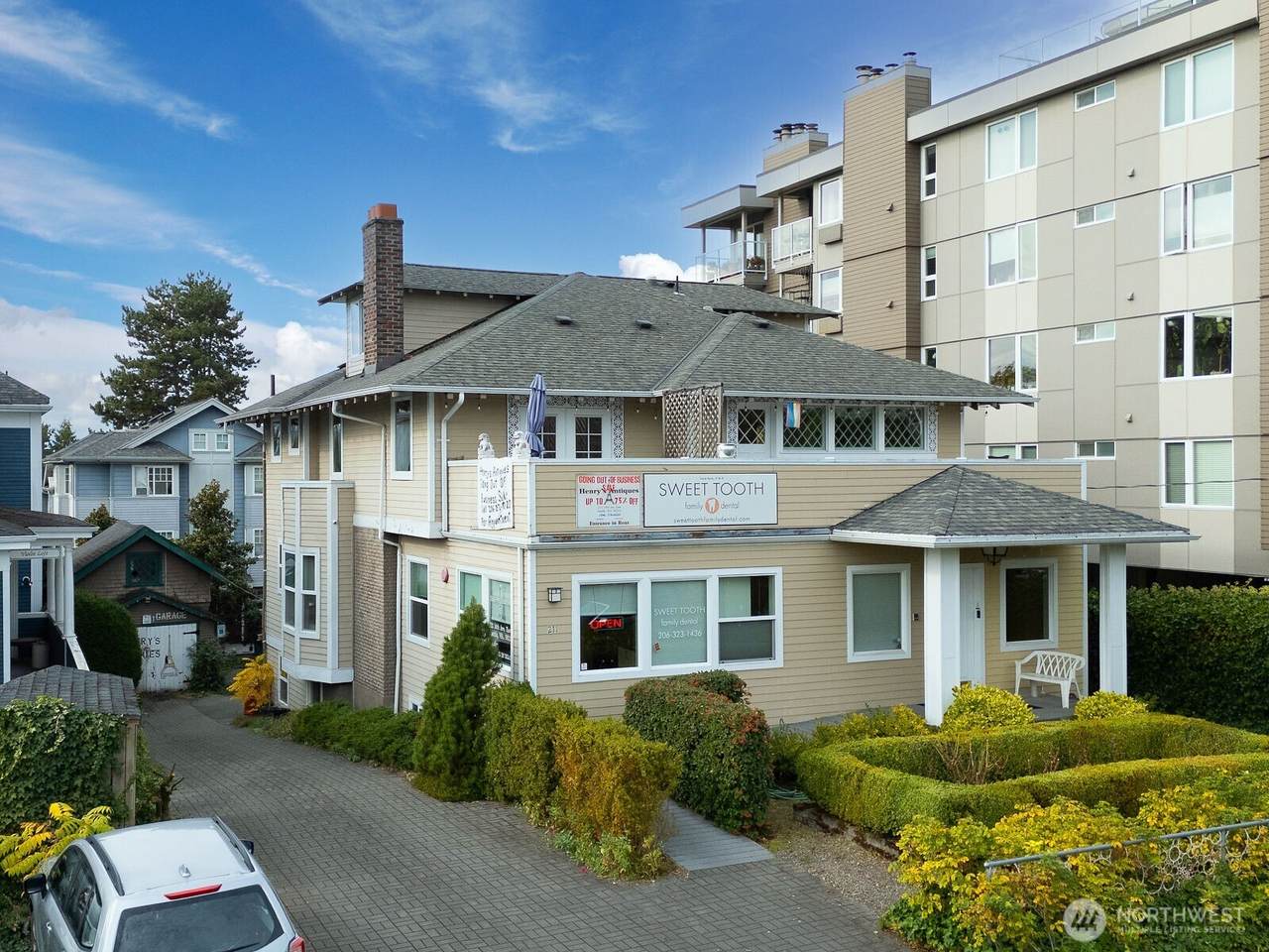 211 14th Avenue - Photo 1