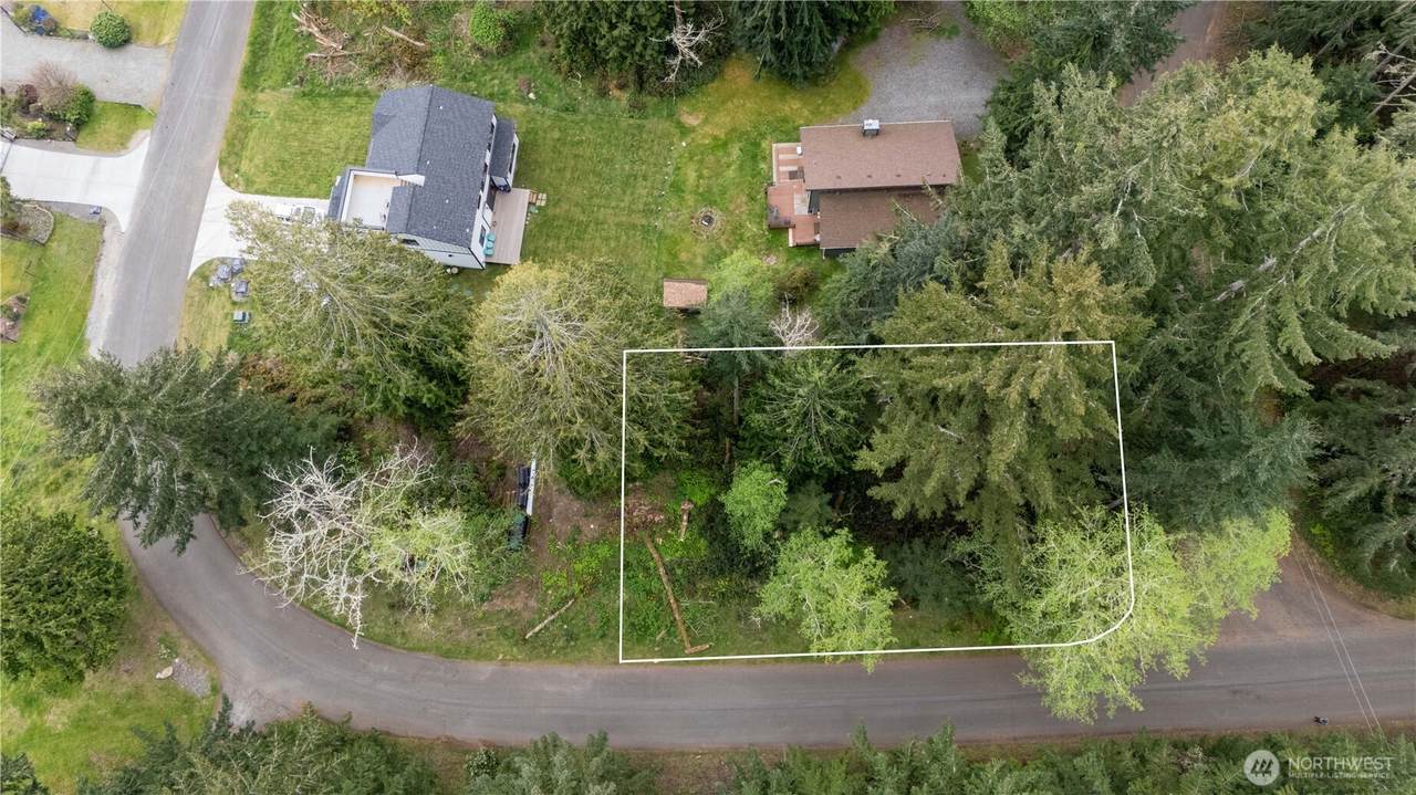 10501 105th Ave Court - Photo 1