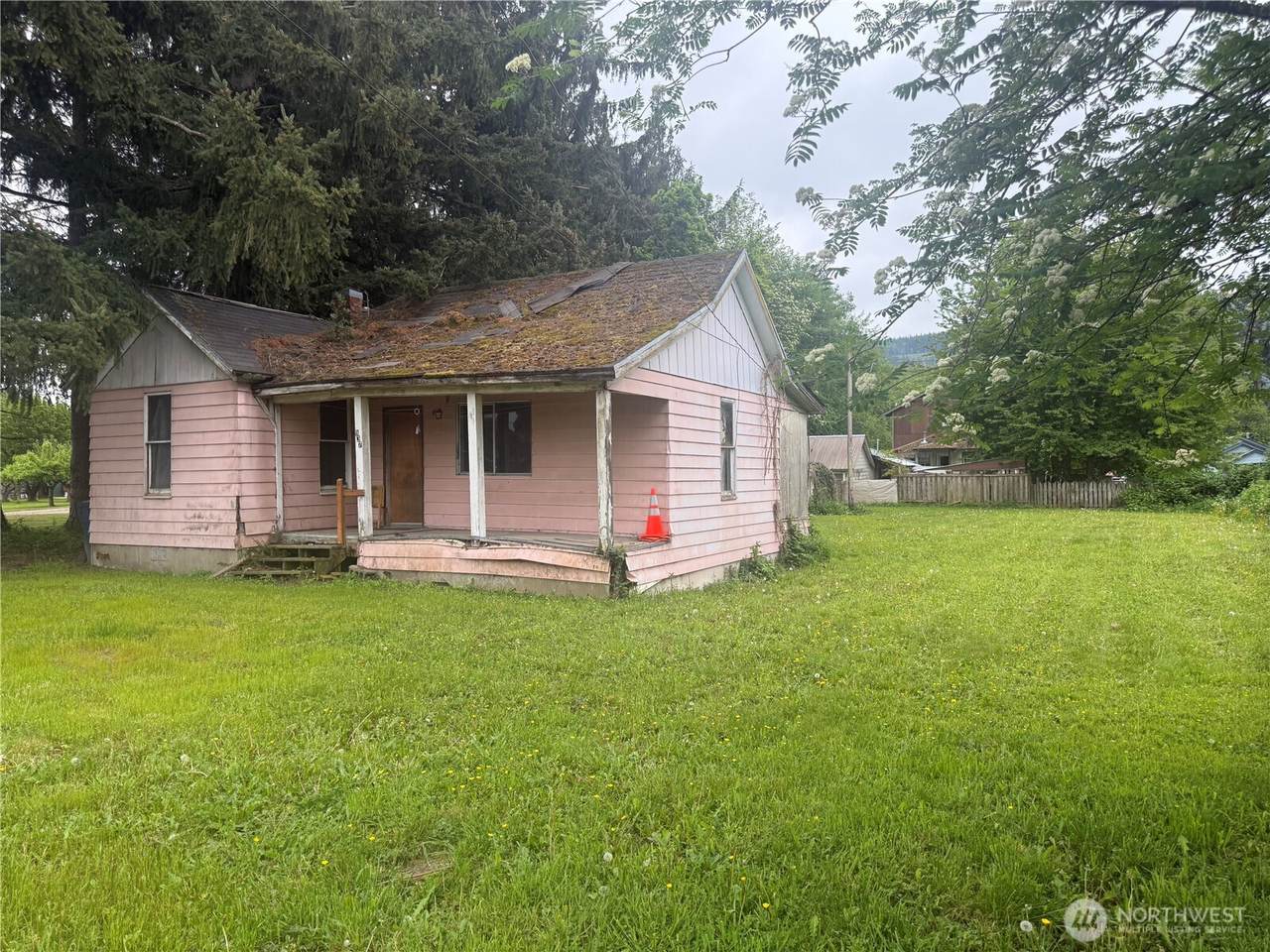 937 Alexander Street - Photo 1