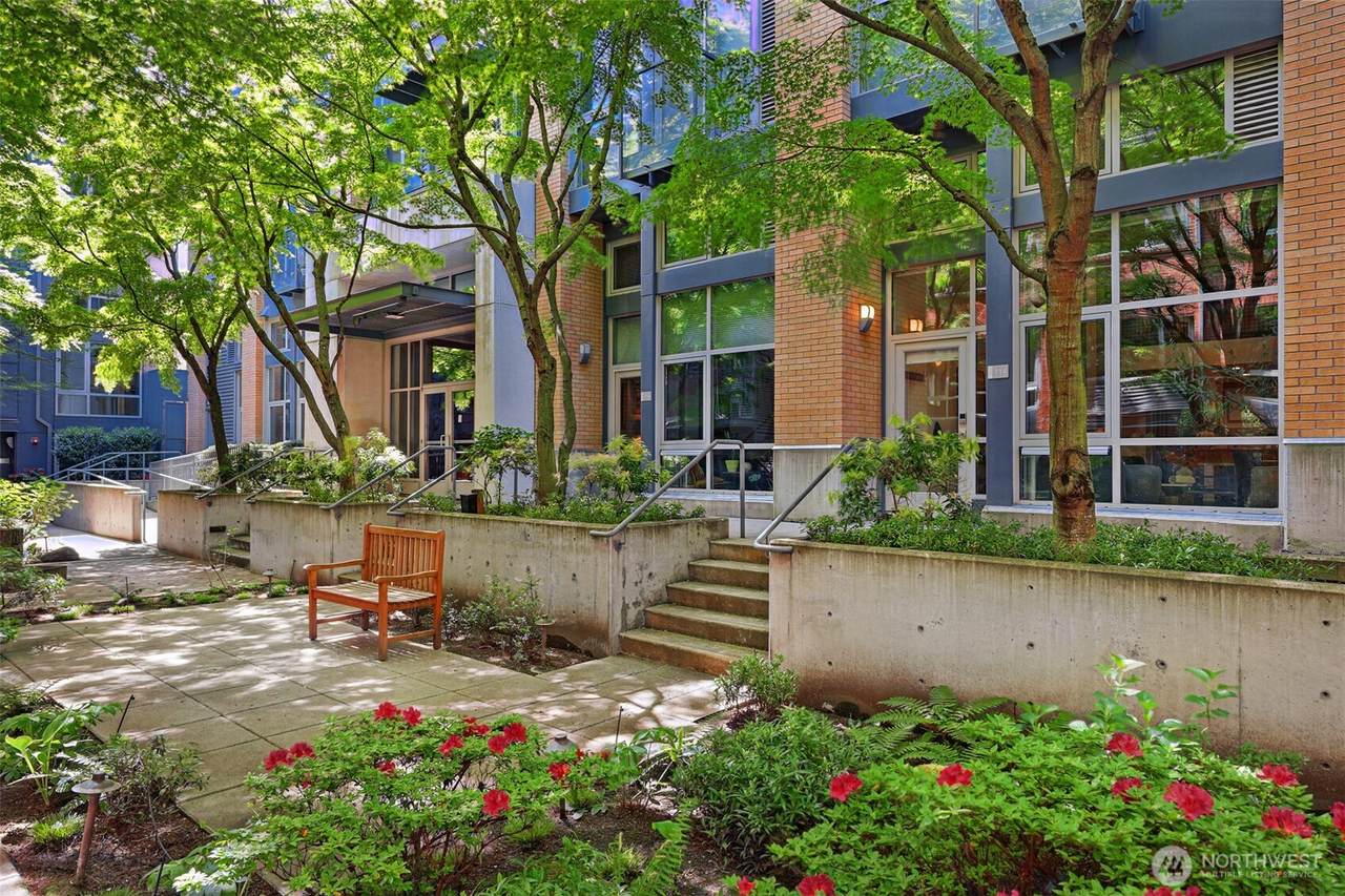530 Broadway - Photo 1