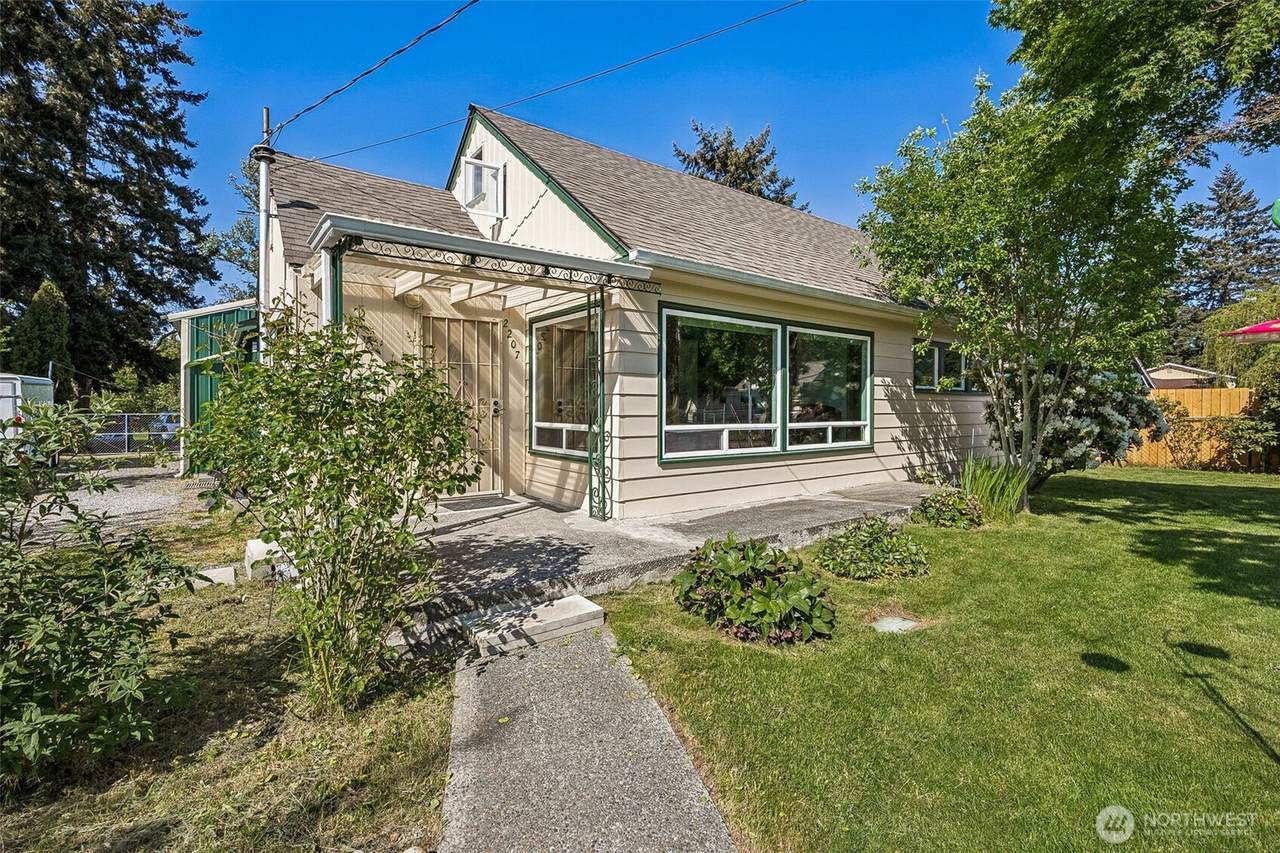 2207 George Street - Photo 1