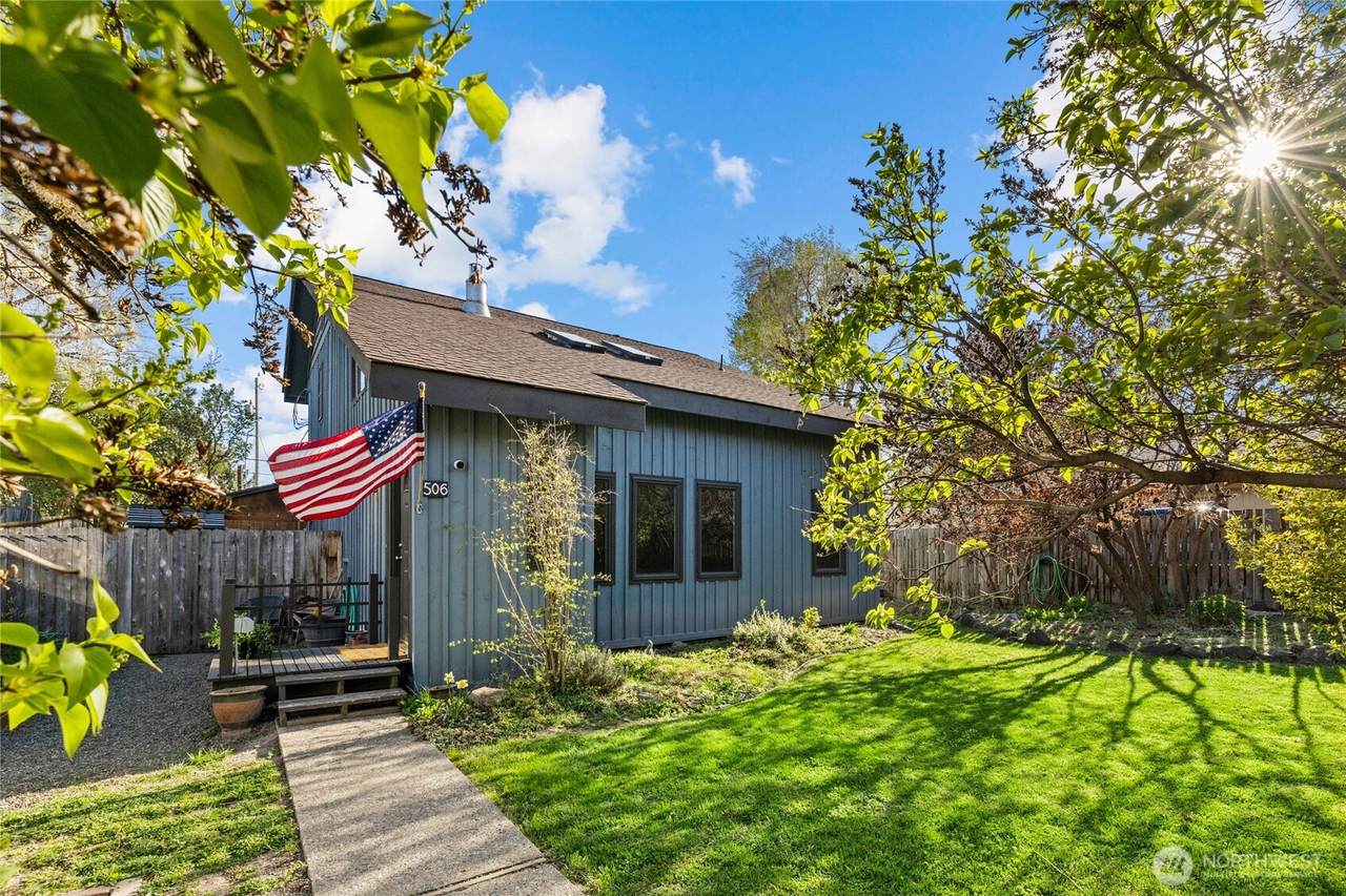 506 12th Avenue - Photo 1